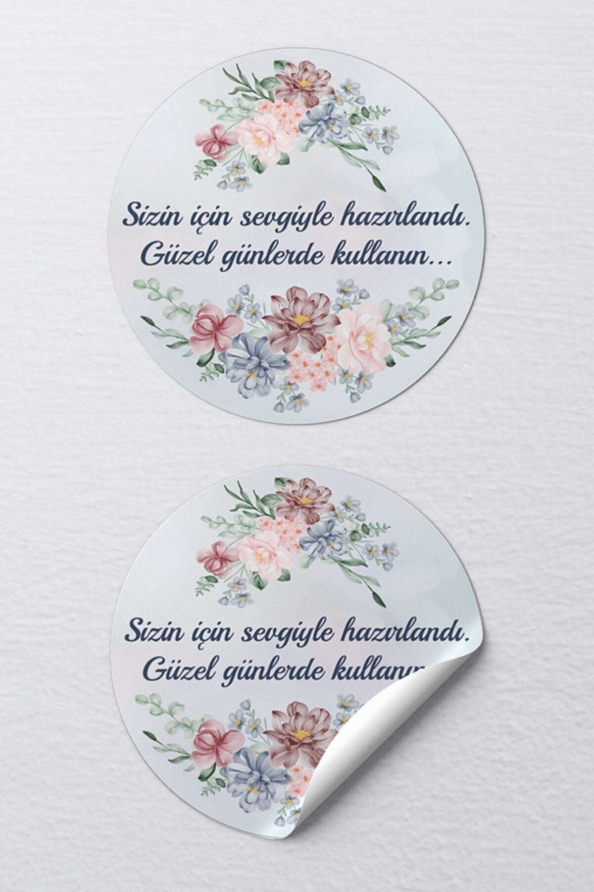 Sevgiyle Hazırlandı Kuşe Çıkartma Etiketi