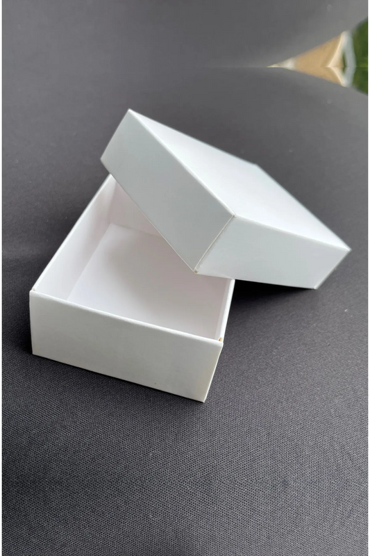 8x6x3cm Saf Beyaz Renk Süngerli Takı Kutusu Kolye, Bileklik, Mini Set Kutusu Demonte Sevk